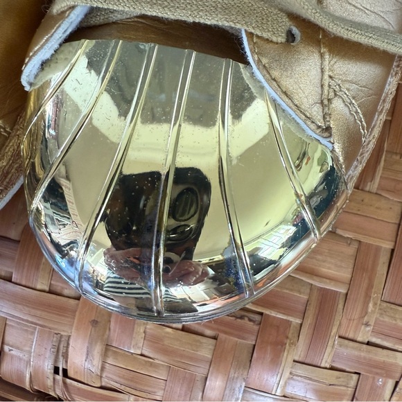 ADIDAS ORIGINALS SUPERSTAR 80S METAL "GOLD"
GOLD MET./GOLDMET./OFFWHITE Size 6.5 - Picture 14 of 15